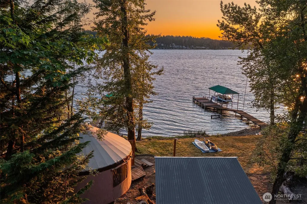 23 E Lake Sammamish Parkway NE Sammamish WA 98074