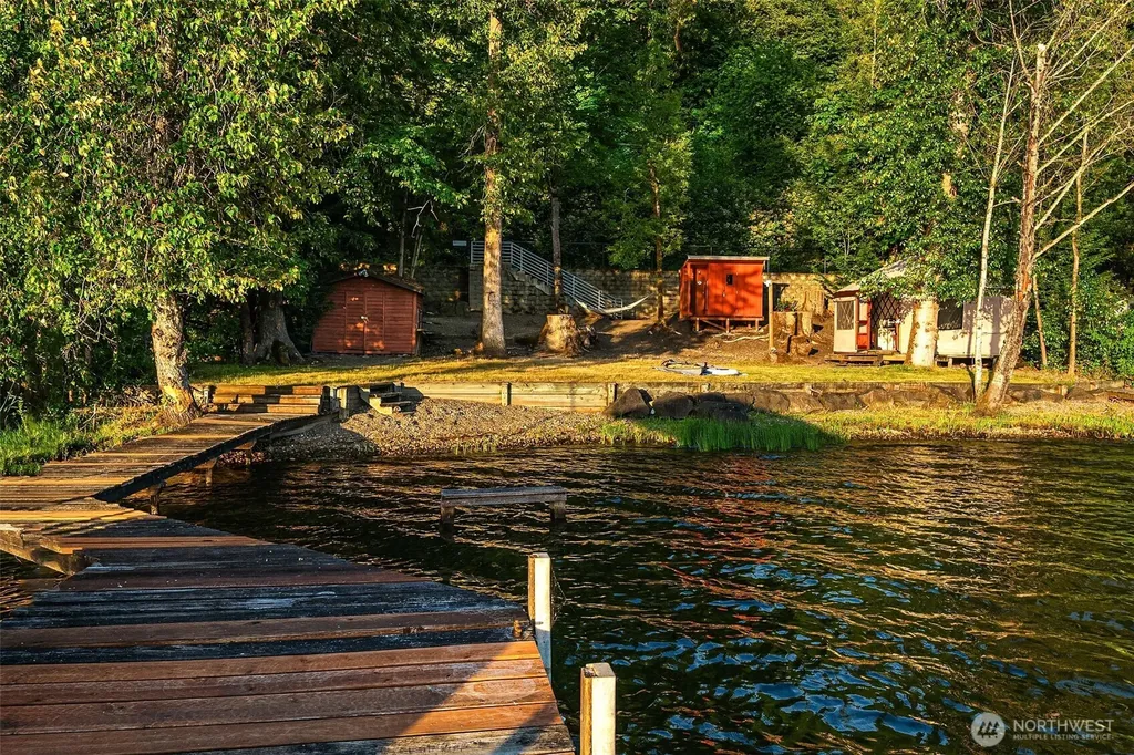 23 E Lake Sammamish Parkway NE Sammamish WA 98074