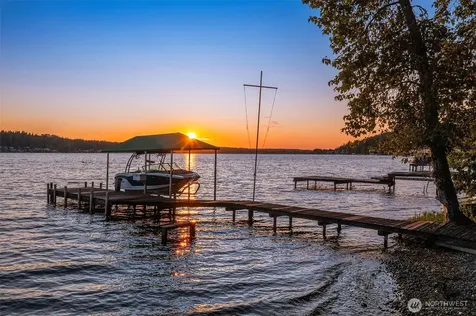 23 E Lake Sammamish Parkway NE Sammamish WA 98074