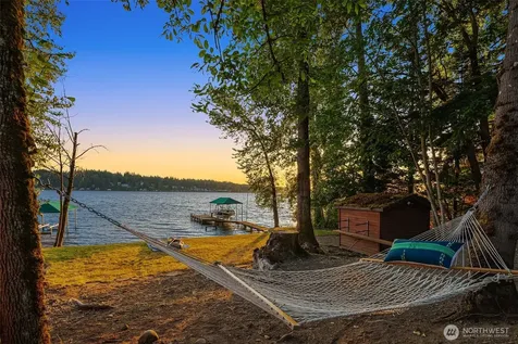 23 E Lake Sammamish Parkway NE Sammamish WA 98074