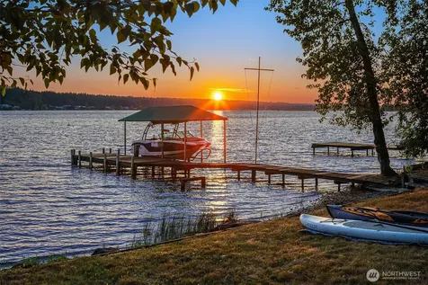 23 E Lake Sammamish Parkway NE Sammamish WA 98074