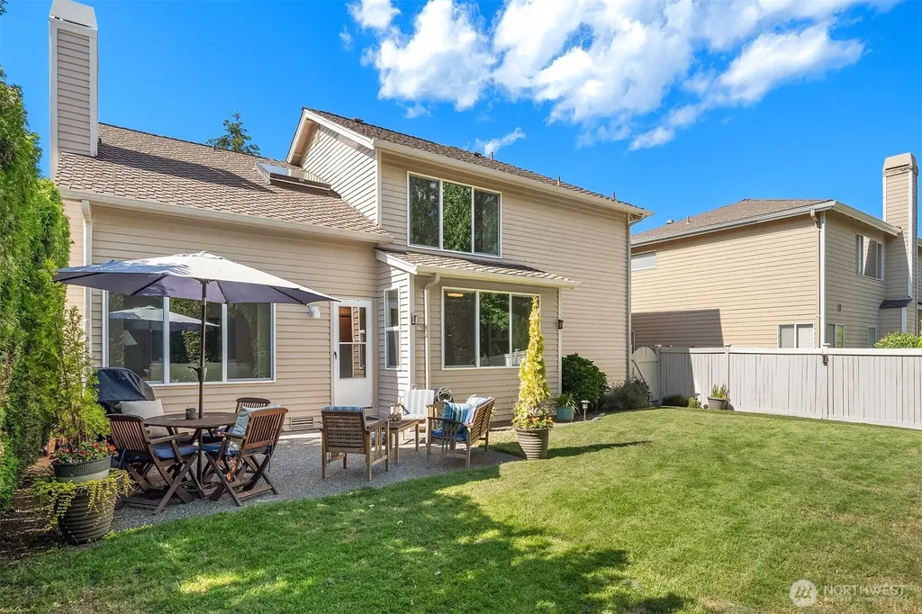 4256 255th Place SE Sammamish WA 98029