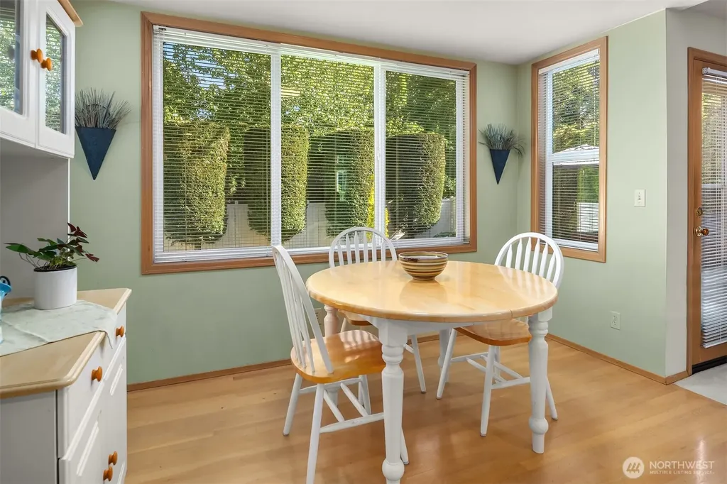 4256 255th Place SE Sammamish WA 98029