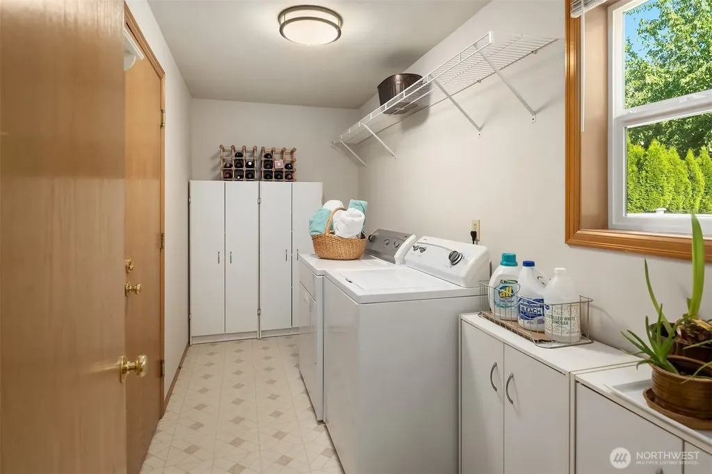 4256 255th Place SE Sammamish WA 98029