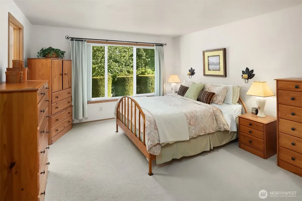 4256 255th Place SE Sammamish WA 98029