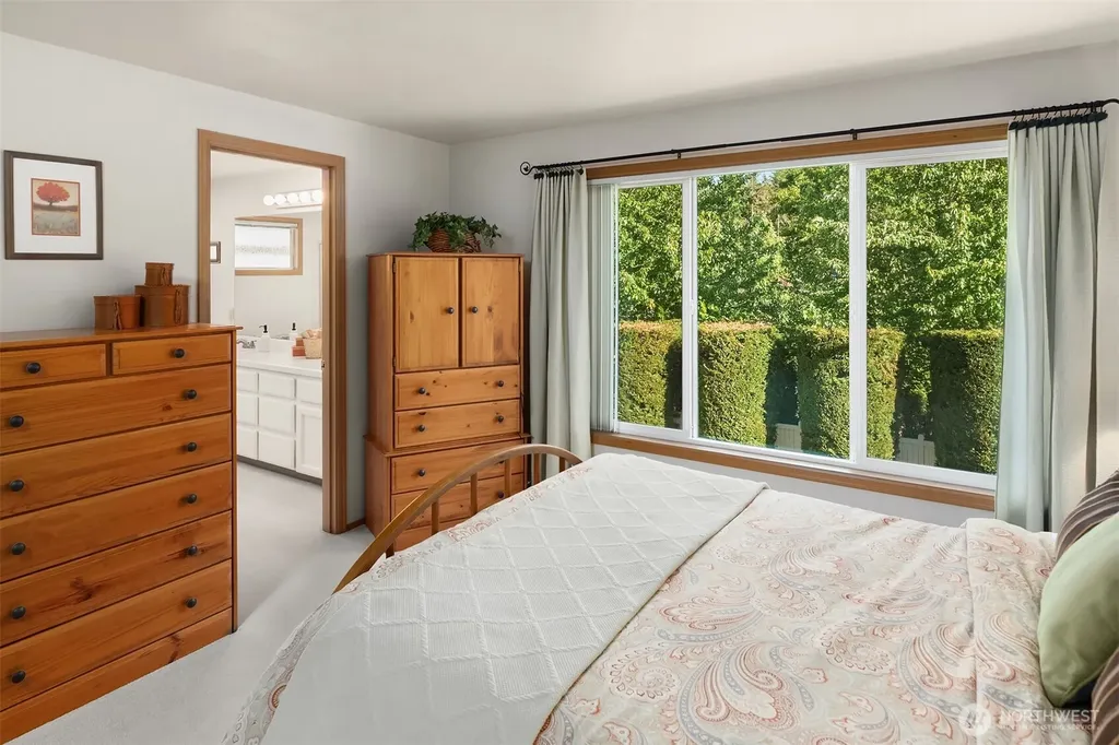 4256 255th Place SE Sammamish WA 98029