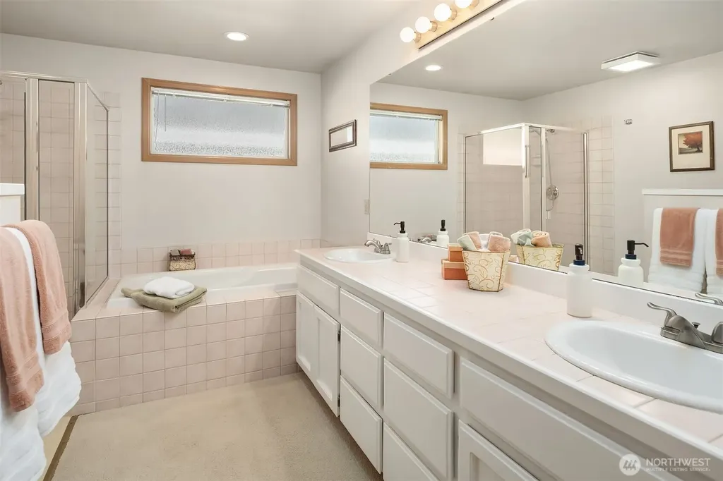 4256 255th Place SE Sammamish WA 98029