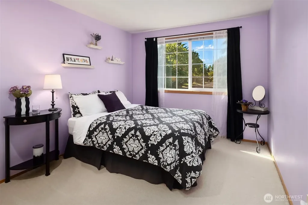 4256 255th Place SE Sammamish WA 98029