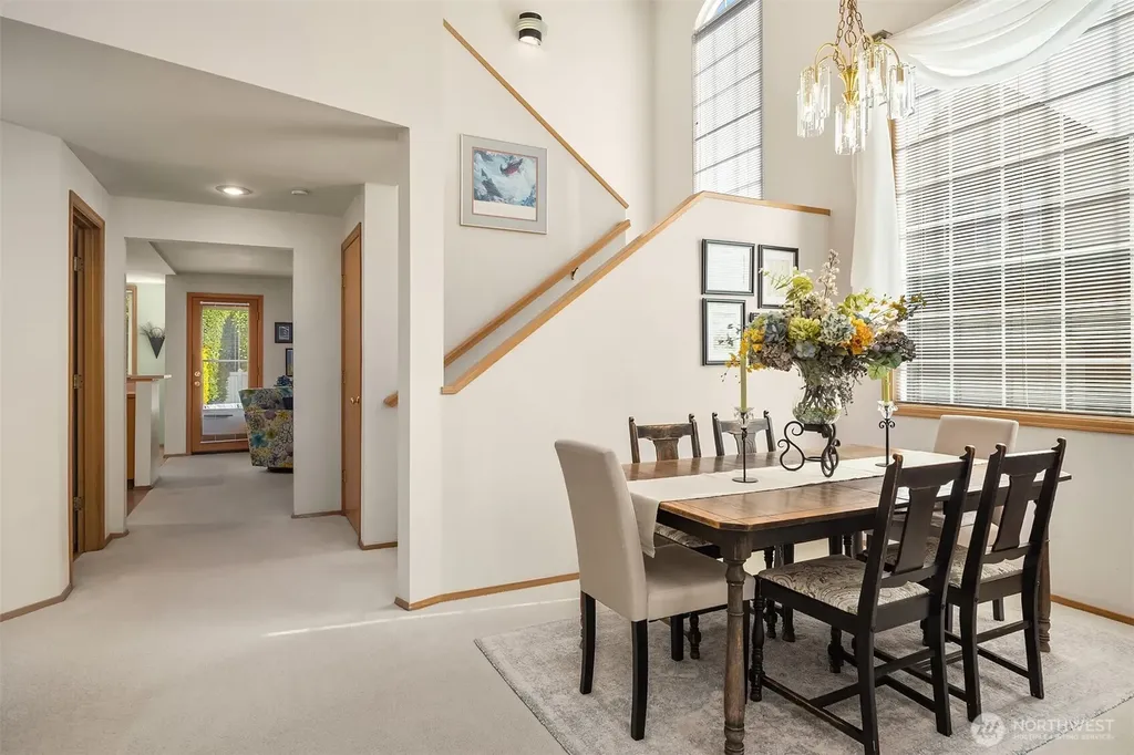 4256 255th Place SE Sammamish WA 98029