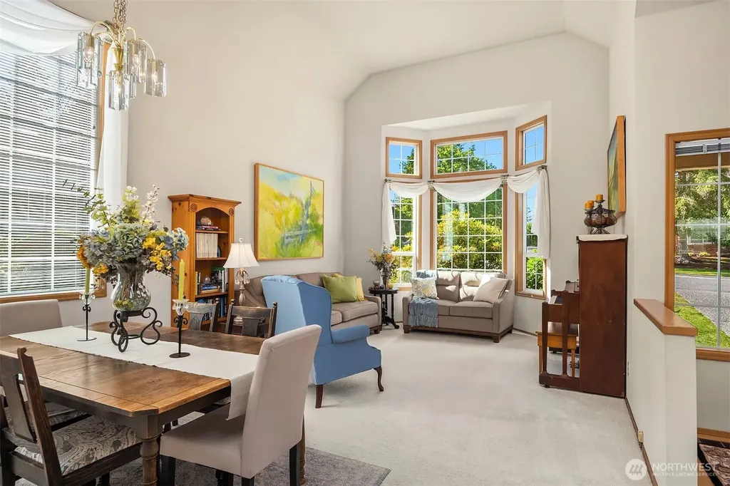 4256 255th Place SE Sammamish WA 98029