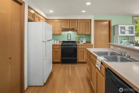 4256 255th Place SE Sammamish WA 98029