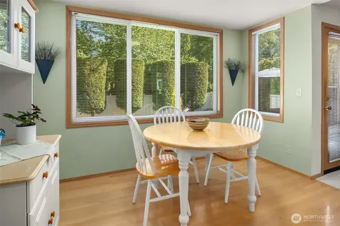 4256 255th Place SE Sammamish WA 98029
