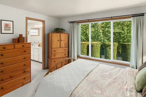 4256 255th Place SE Sammamish WA 98029