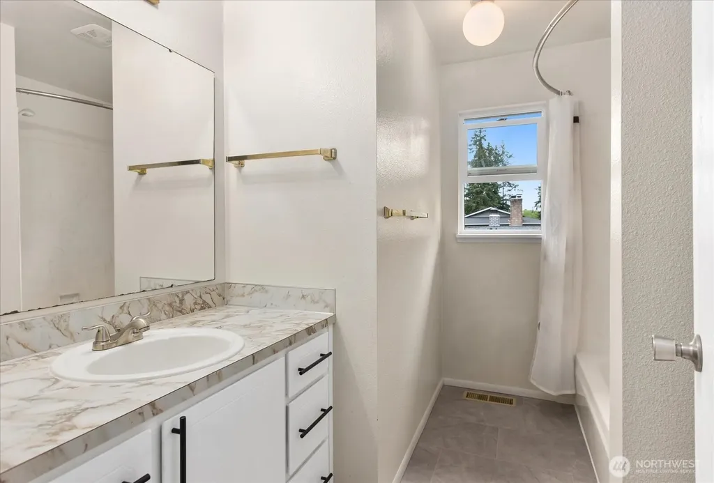 11919 33rd Drive SE Everett WA 98208
