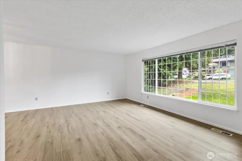 11919 33rd Drive SE Everett WA 98208