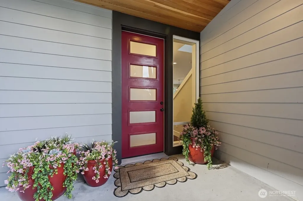 19535 53rd Avenue NE Lake Forest Park WA 98155