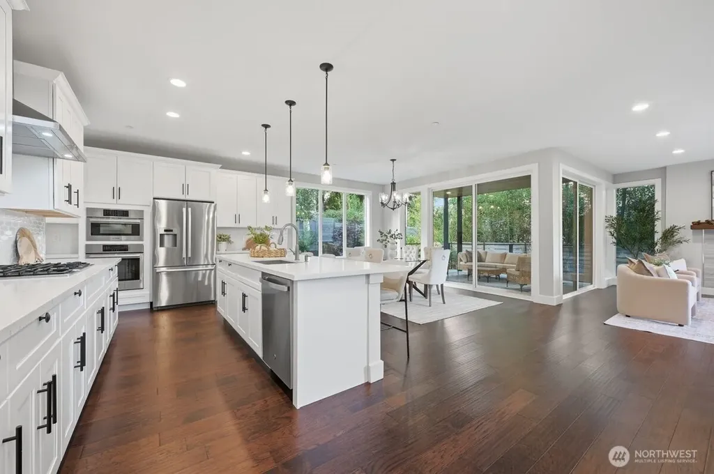 19535 53rd Avenue NE Lake Forest Park WA 98155