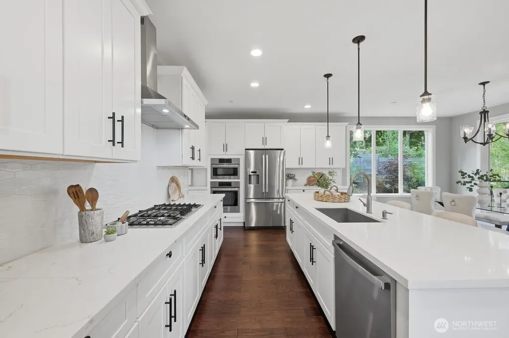 19535 53rd Avenue NE Lake Forest Park WA 98155