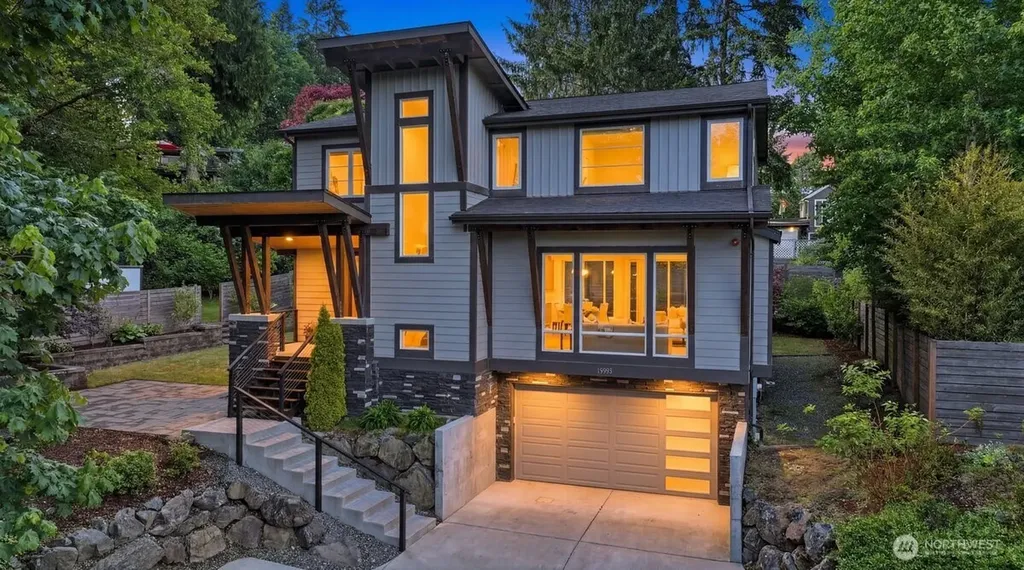 19535 53rd Avenue NE Lake Forest Park WA 98155