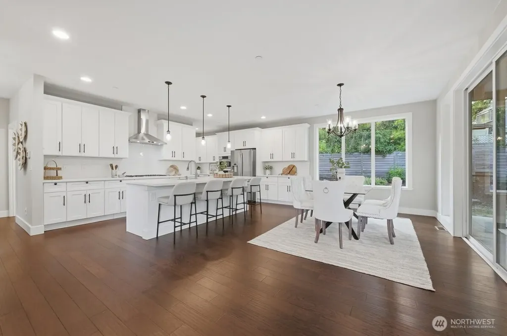 19535 53rd Avenue NE Lake Forest Park WA 98155