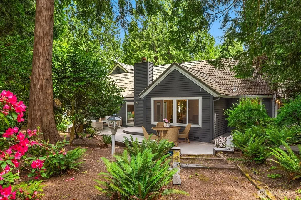 2231 Sahalee Drive E Sammamish WA 98074