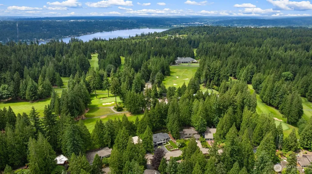 2231 Sahalee Drive E Sammamish WA 98074