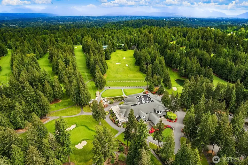 2231 Sahalee Drive E Sammamish WA 98074