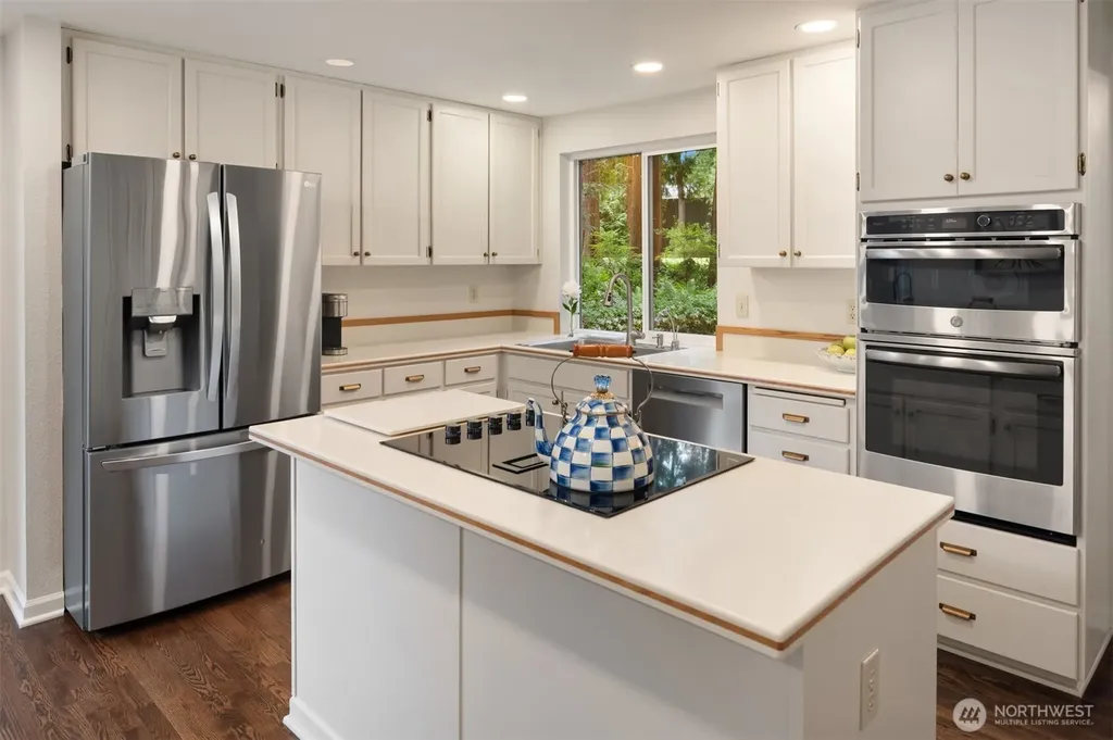 2231 Sahalee Drive E Sammamish WA 98074