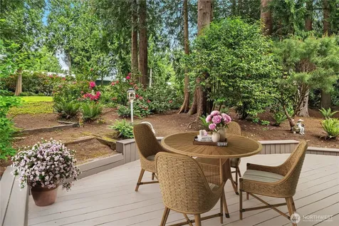 2231 Sahalee Drive E Sammamish WA 98074