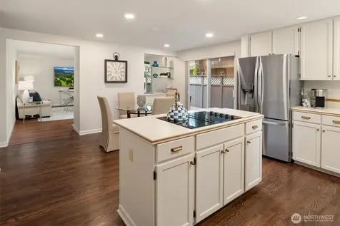 2231 Sahalee Drive E Sammamish WA 98074
