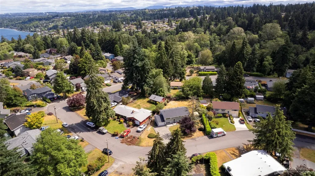 29718 3rd Avenue S Federal Way WA 98003