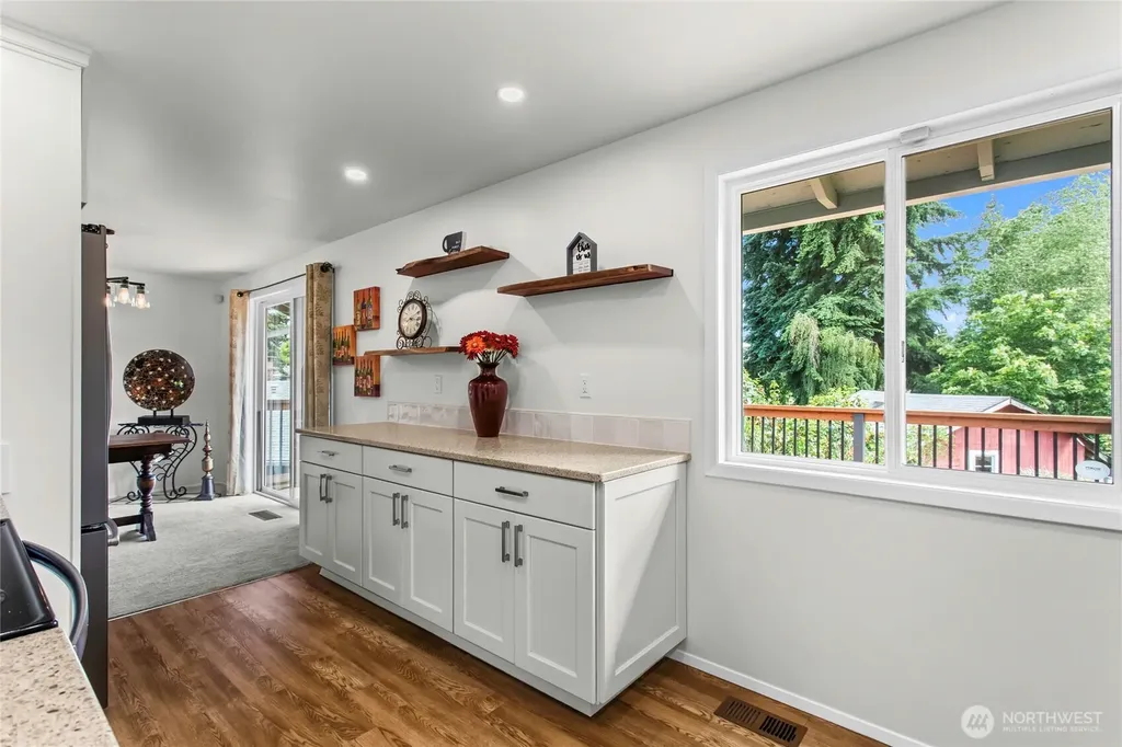29718 3rd Avenue S Federal Way WA 98003