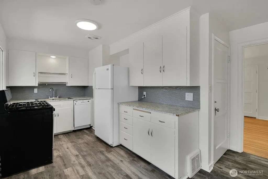 9118 Linden Avenue N Seattle WA 98103
