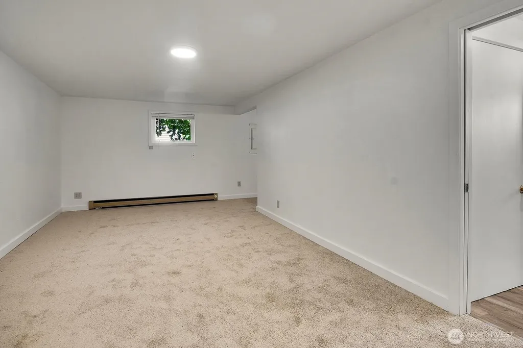 9118 Linden Avenue N Seattle WA 98103