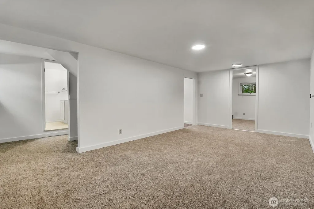 9118 Linden Avenue N Seattle WA 98103