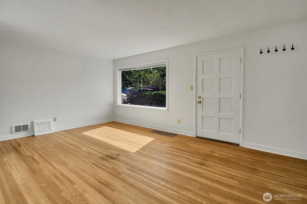 9118 Linden Avenue N Seattle WA 98103