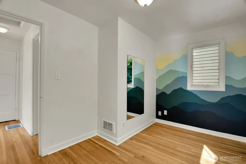 9118 Linden Avenue N Seattle WA 98103