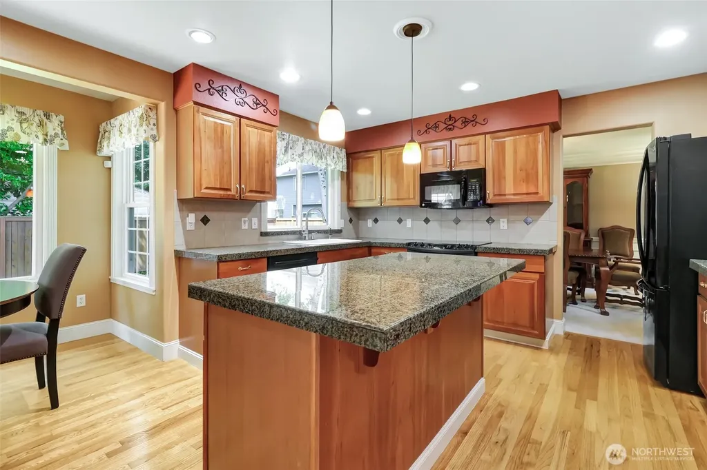 28307 143rd Avenue SE Kent WA 98042