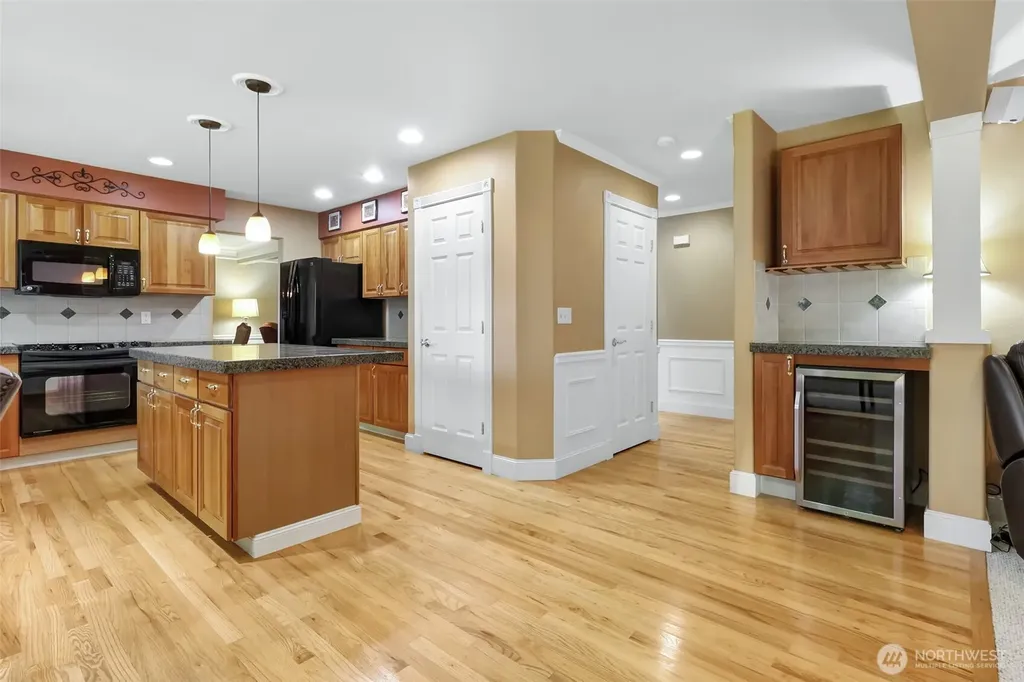 28307 143rd Avenue SE Kent WA 98042