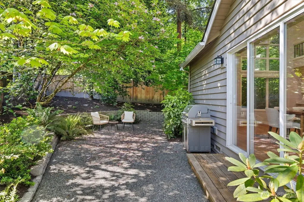 3320 165th Place NE Bellevue WA 98008