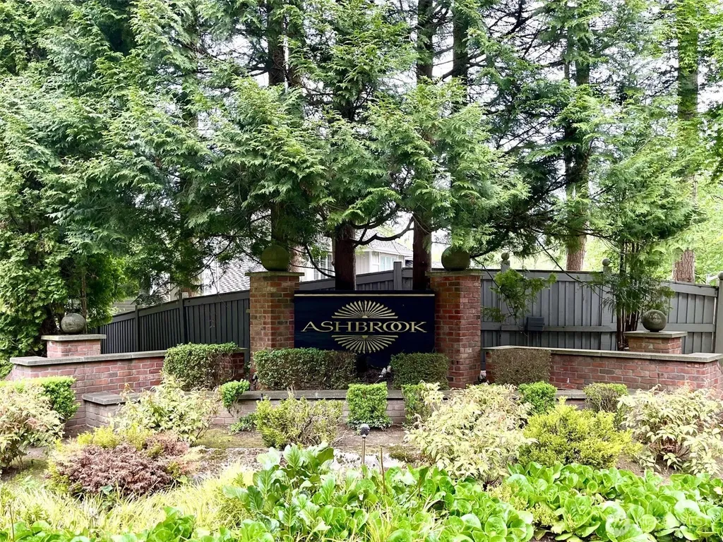 3320 165th Place NE Bellevue WA 98008