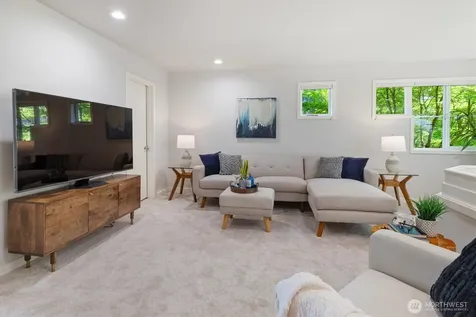 3320 165th Place NE Bellevue WA 98008