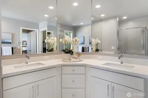 3320 165th Place NE Bellevue WA 98008