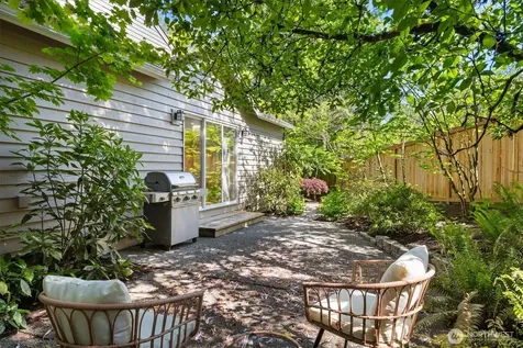 3320 165th Place NE Bellevue WA 98008