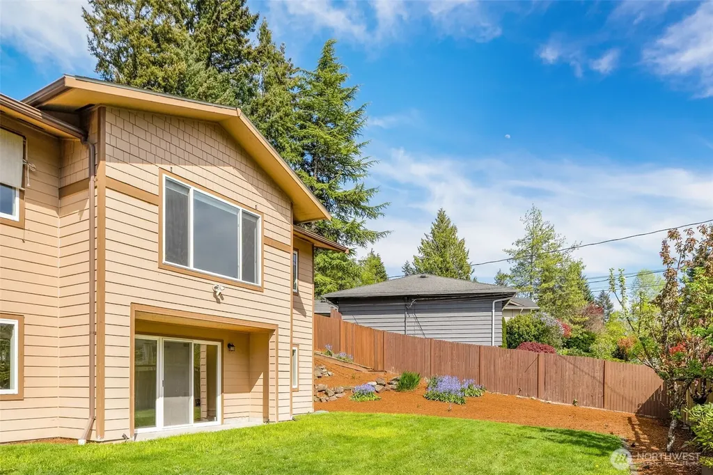 16204 Main Street Bellevue WA 98008