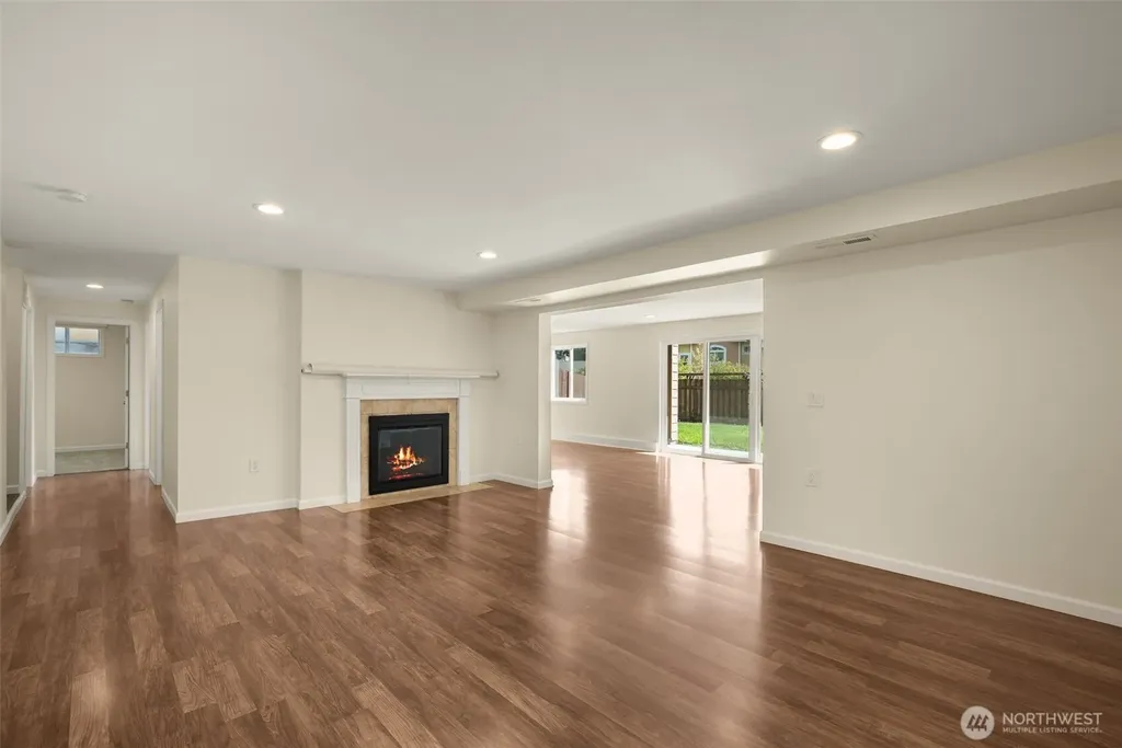 16204 Main Street Bellevue WA 98008