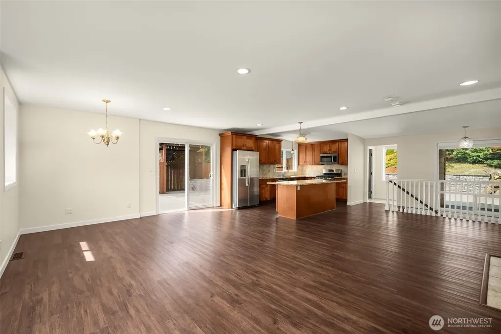 16204 Main Street Bellevue WA 98008