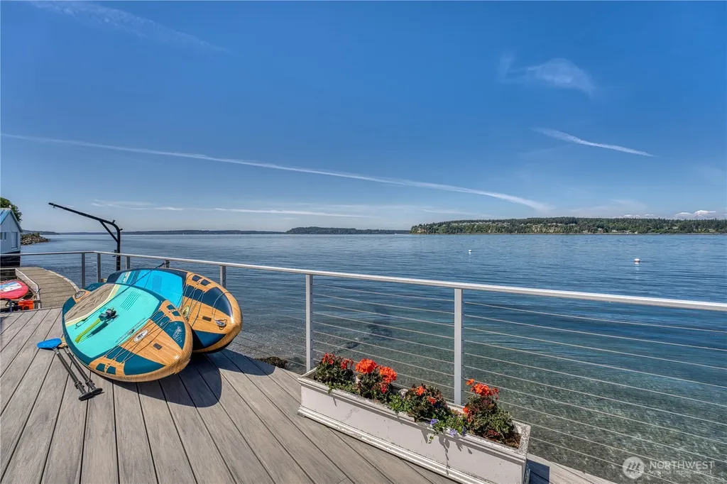 4430 Sunset Beach Road W University Place WA 98466