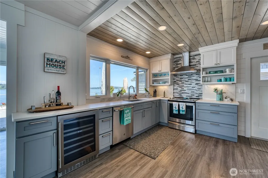 4430 Sunset Beach Road W University Place WA 98466