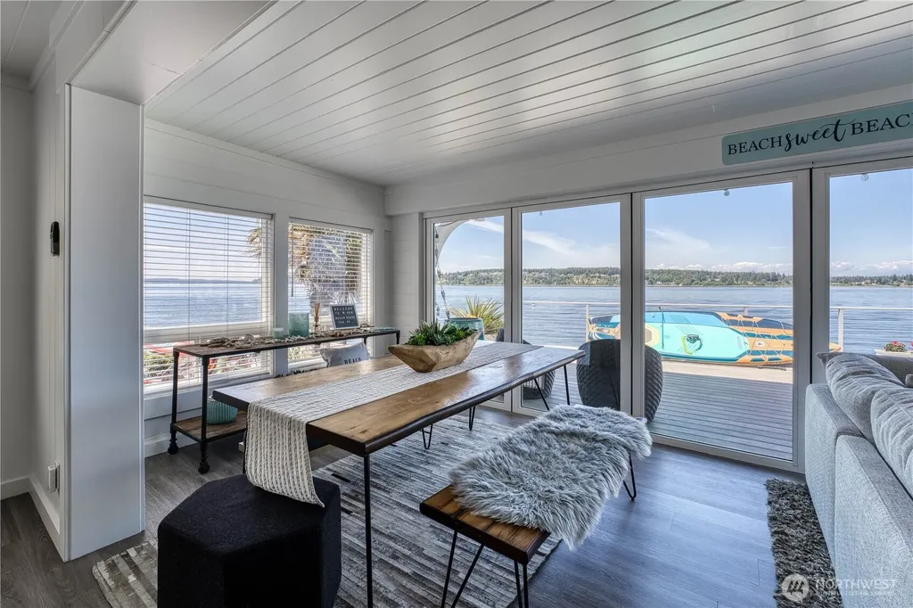 4430 Sunset Beach Road W University Place WA 98466